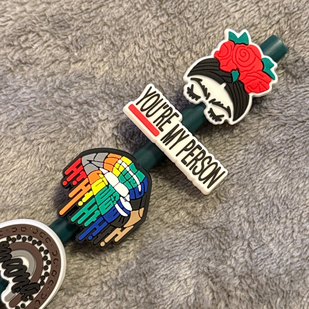 🌻 Bundle of 5 Straw / Pencil Charms - Picture 3 of 4